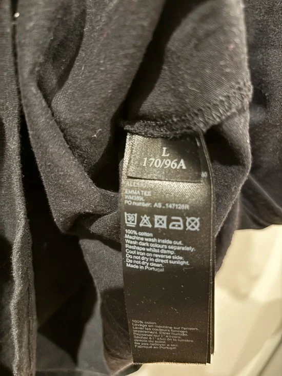 ALLSAINTS Cutout Choker V-Neck T Shirt - Picture 4 of 4